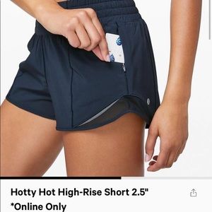 Lululemon high rise hotty hots 2.5”